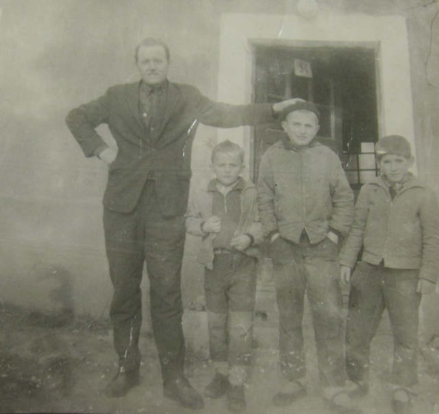 Djeca Tomislav Ljubi�i�, Marinko Ljubi�i� i Branko Markovi�